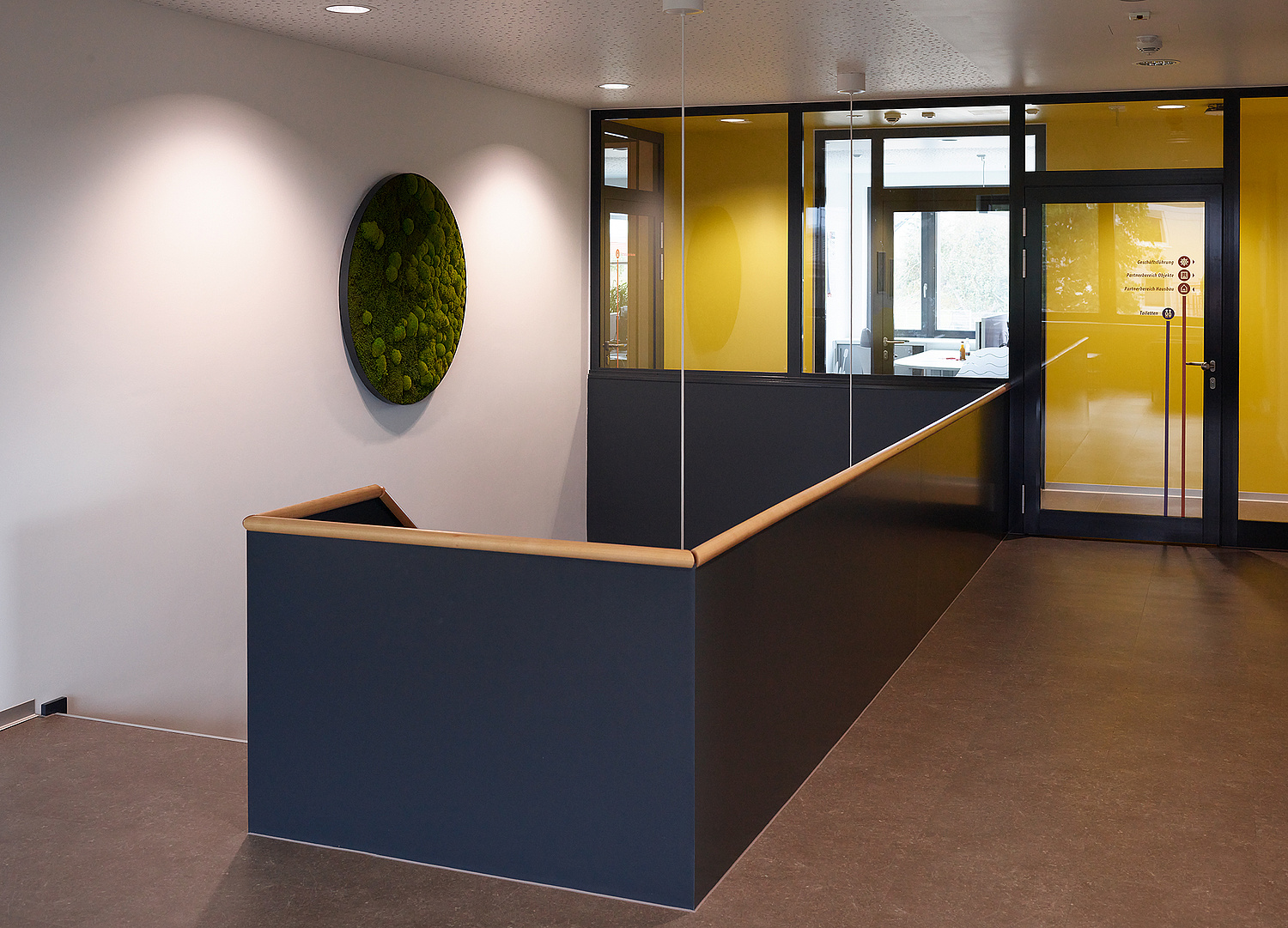 Raumgestaltung Innenarchitektur Unternehmen TMP Mooselemente (© Papenfuss | Atelier)