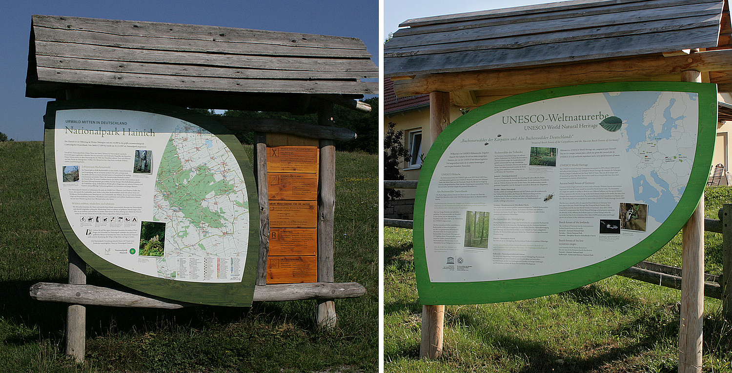 Das Bild zeigt Beispiele für die Infotafeln (für Nationalpark Hainich, 2010–2014).  (© Papenfuss | Atelier)